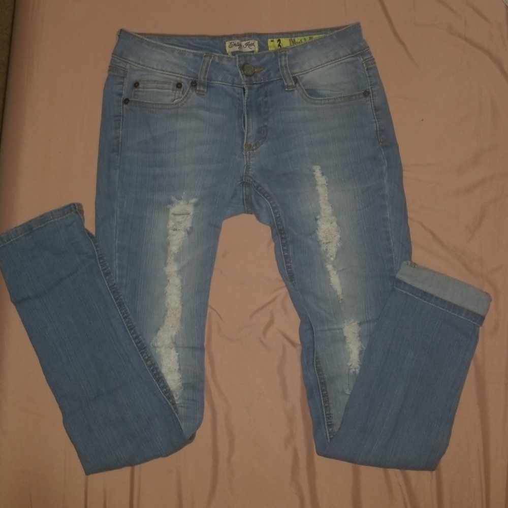 Ripped light blue skinny jeans midrise